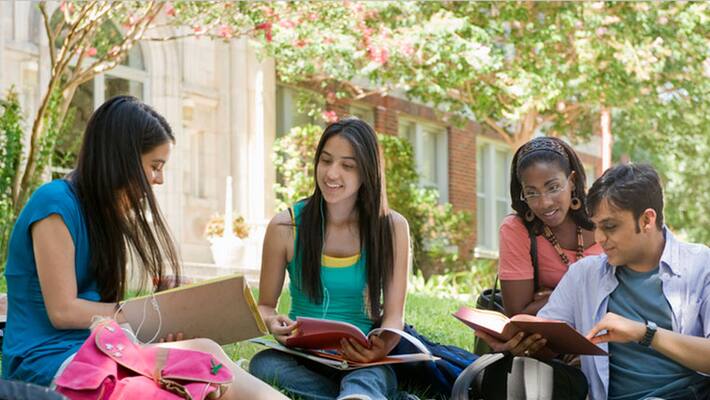 Students choose BSC education ahead of BE course for Job Opportunity Students choose BSC education ahead of BE course for Job Opportunity