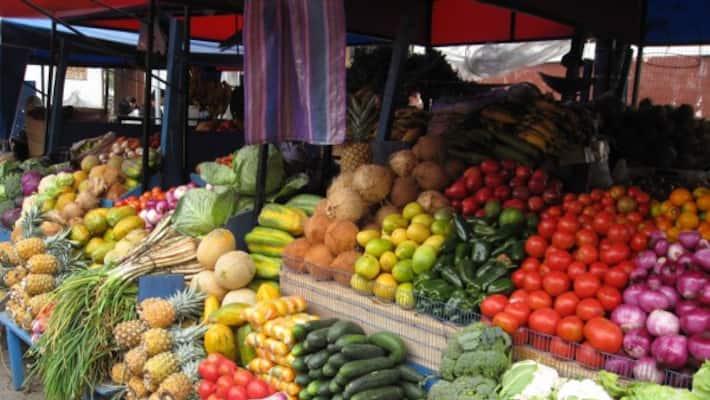 Enforcement Branch raided vegetable shops for stop black marketing in Bidhannagar Enforcement Branch raided vegetable shops for stop black marketing in Bidhannagar