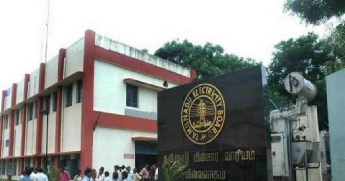 அமைச்சர் பங்கேற்கும் நிகழ்ச்சிகளில் இனி தடையில்லா மின்சாரம்.! மின்வாரியம் அதிரடி உத்தரவு..!