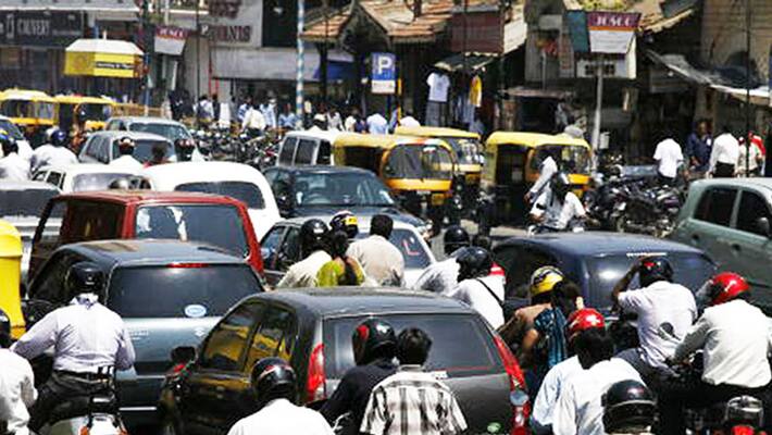 Halting Traffic For Ministers is Fine Says Union Minister Uma Bharati Halting Traffic For Ministers is Fine Says Union Minister Uma Bharati