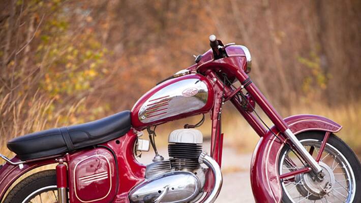 Mahindra reveals new Jawa engine details and photos Mahindra reveals new Jawa engine details and photos