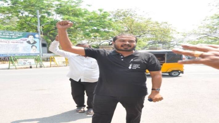 thaminun ansari black t shirt with assembly thaminun ansari black t shirt with assembly