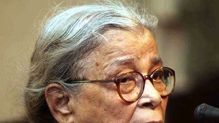 Mahasweta Devi passess away Mahasweta Devi passess away