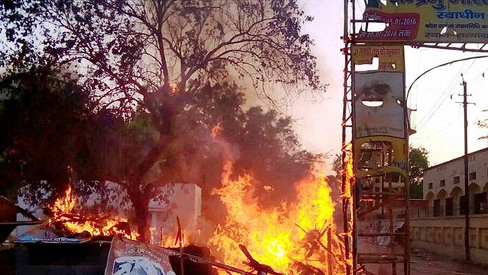 UP clash: Mathura SP among 2 cops killed in standoff with 'Netaji cult' UP clash: Mathura SP among 2 cops killed in standoff with 'Netaji cult'