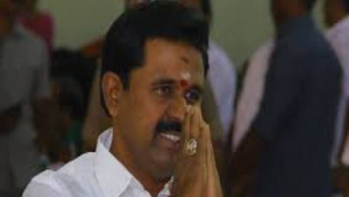 Minister PA attack by TTV suporters Minister PA attack by TTV suporters