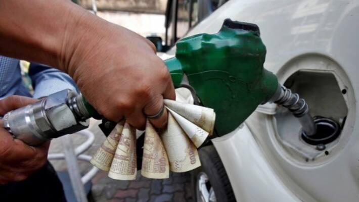 List of cheatings in petrol pumps and tricks to escape List of cheatings in petrol pumps and tricks to escape