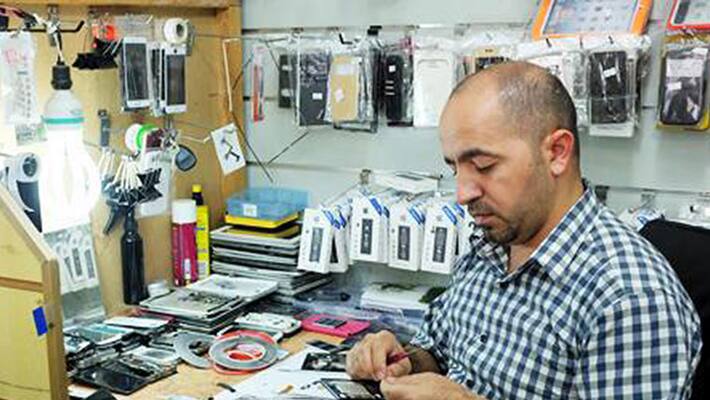11000 mobile shops come under saudisation 11000 mobile shops come under saudisation