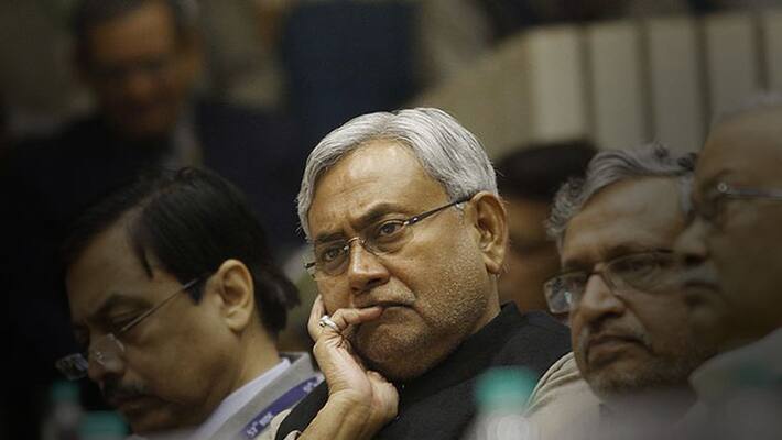 Man hurls slipper at Bihar CM Nitish Kumar in Patna Man hurls slipper at Bihar CM Nitish Kumar in Patna