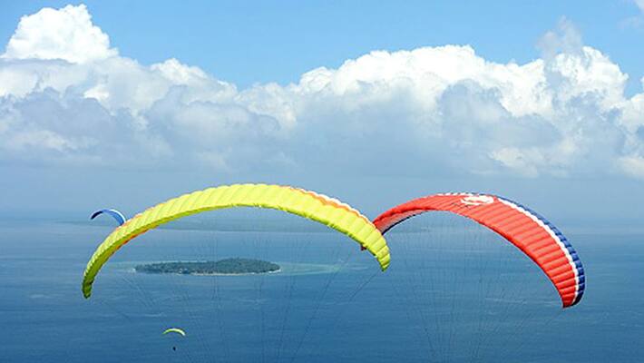 South Korean Man, 50, Dies After Paraglider Fails To Open In Gujarat South Korean Man, 50, Dies After Paraglider Fails To Open In Gujarat