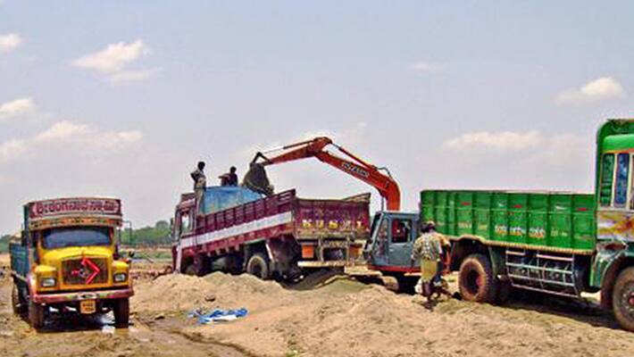 MLA Devanand Chauhan sting operation on illegal sand mafia MLA Devanand Chauhan sting operation on illegal sand mafia