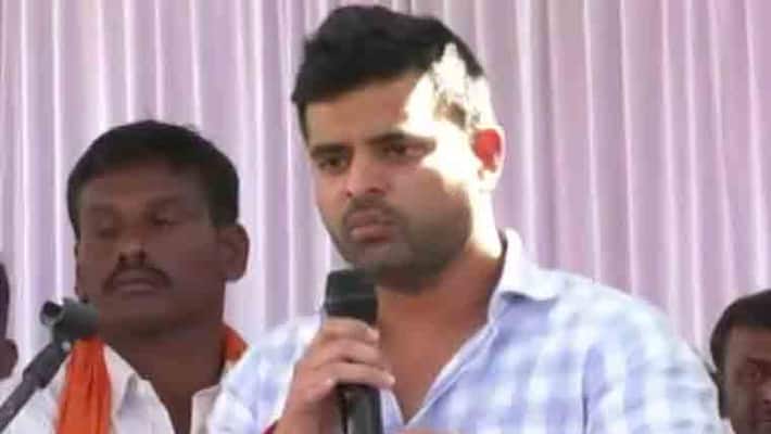 High Court Notice To Hassan MP Prajwal Revanna High Court Notice To Hassan MP Prajwal Revanna