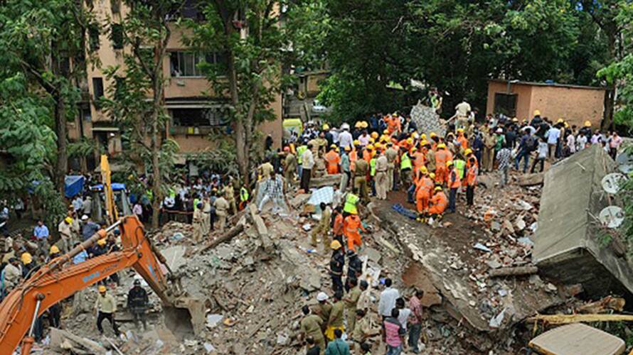 Ghatkopar collapse: Trapped under debris, woman finally pulled out ...