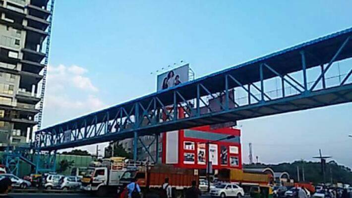 Mumbai Western Railway to construct skywalk connecting Bandra station to terminus - adt Mumbai Western Railway to construct skywalk connecting Bandra station to terminus - adt