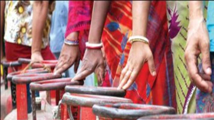 LPG price hike, RTGC timing change to RBI rate revision: 5 changes to affect you this month LPG price hike, RTGC timing change to RBI rate revision: 5 changes to affect you this month