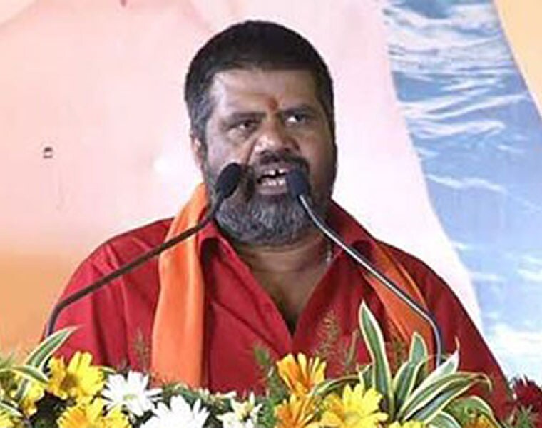 విశాఖ జిల్లా నుండి అవంతి శ్రీనివాస్, అమర్నాథ్, ముత్యాలనాయుడుల పేర్లు కూడ కేబినెట్లో బెర్త్ కోసం విన్పిస్తున్నాయి. అయితే అమర్ నాద్, అవంతి శ్రీనివాస్ లు ఇద్దరు కూడ కాపు సామాజిక వర్గానికి చెందిన వారు. ముత్యాలనాయుడు వెలమ సామాజిక వర్గానికి చెందినవాడు. అయితే వీరిలో ఎవరికి చోటు దక్కుతోందోననే చర్చ సాగుతోంది.