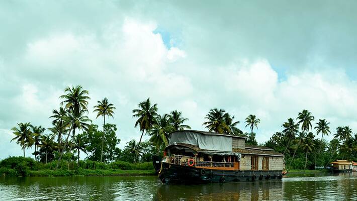 Union Home Ministry Suggested tighten restrictions on tourist destinations Union Home Ministry Suggested tighten restrictions on tourist destinations