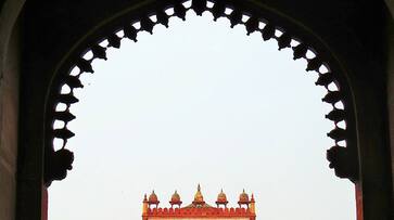 French tourist died after falling from 9 feet high platform in Fatehpur Sikri uttarpradesh - bsb French tourist died after falling from 9 feet high platform in Fatehpur Sikri uttarpradesh - bsb