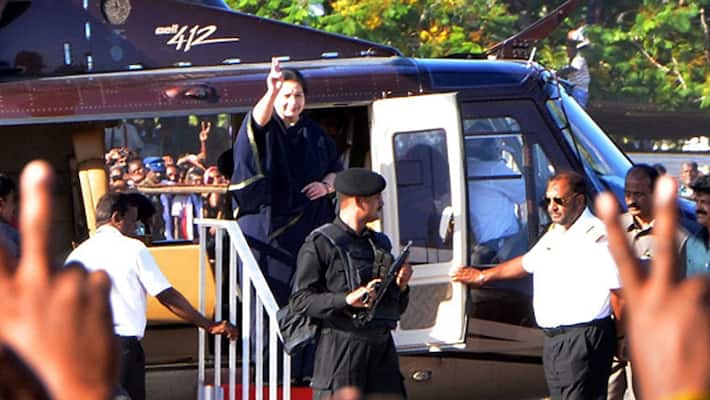Jaya in chopper, movie stars hop vans, Ministers trek Jaya in chopper, movie stars hop vans, Ministers trek