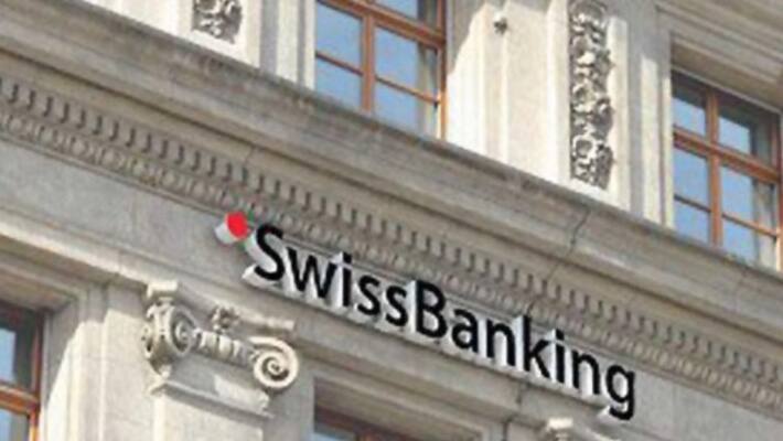 Swiss bank gives list to centre government whoever deposit black money Swiss bank gives list to centre government whoever deposit black money