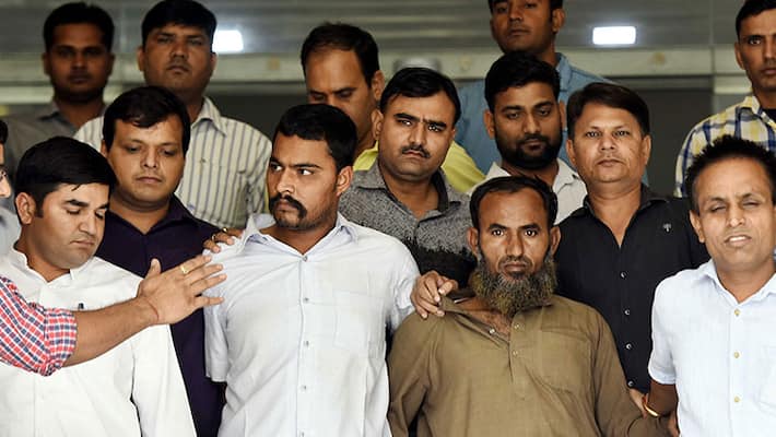 Pak spy racket Net widens visa agent arrested Pak spy racket Net widens visa agent arrested