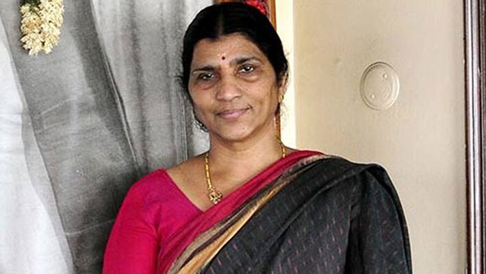 lakshmi parvathi comments on NTR death anniversary lakshmi parvathi comments on NTR death anniversary