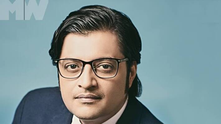 Republic TV Arnab Goswami and his wife attacked in Mumbai Republic TV Arnab Goswami and his wife attacked in Mumbai