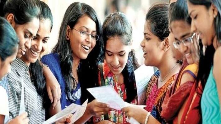 Supreme Court allows aspirants above 25 years to appear for exam Supreme Court allows aspirants above 25 years to appear for exam