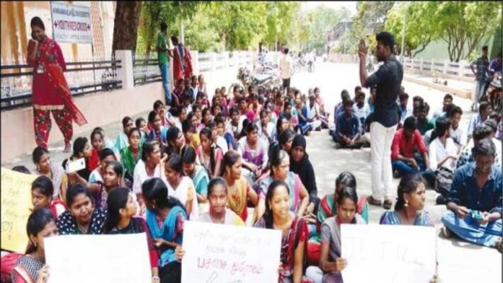 Annamalai University students continue on the 4th day of Dharna struggle ... Annamalai University students continue on the 4th day of Dharna struggle ...