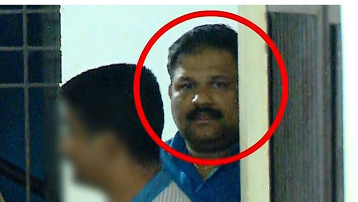 police says govt pleader Dhanesh Manjooran grabbed woman police says govt pleader Dhanesh Manjooran grabbed woman