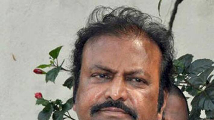 money and gold robberty in actor mohanbabu house money and gold robberty in actor mohanbabu house