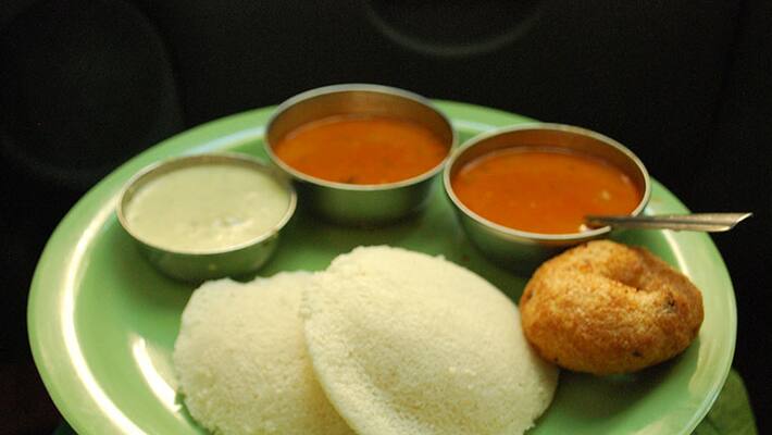 Idli Dosai is the first of the trolley. !! Idli Dosai is the first of the trolley. !!