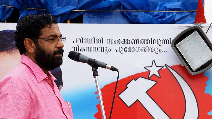 Kadakampalli surendran clarifies his stand on Athirappilli Project Kadakampalli surendran clarifies his stand on Athirappilli Project