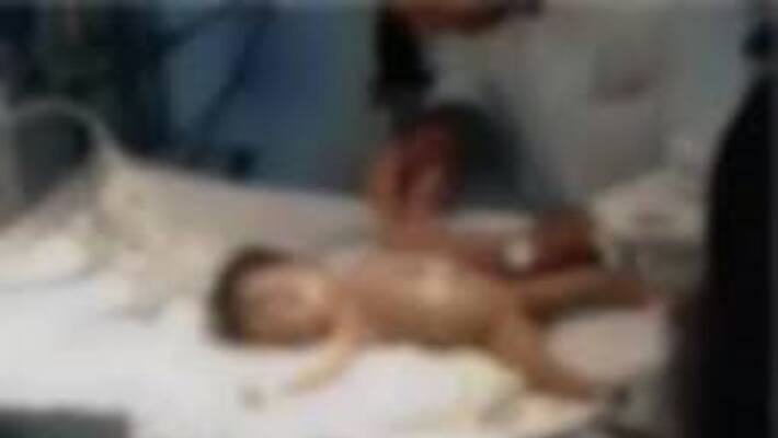Male child thrown in the street near thambaram Male child thrown in the street near thambaram