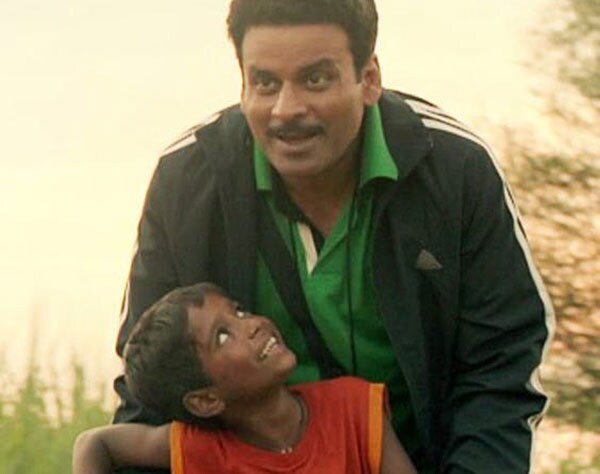 সুশান্তের মৃত্যুর পর অভিনেতাকে নিয়ে প্রশ্ন করায় উত্তরে অভিনেতা মনোজ বাজপেয়ী জানিয়েছিলেন, তিনি কেবল ভালো মানুষ হিসেবে সুশান্ত মনে রাখতে চান না, বরং তার থেকেও বেশি কিছু।