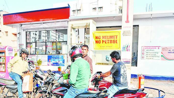 Free helmets, accessories for two-wheeler buyers in Kerala Free helmets, accessories for two-wheeler buyers in Kerala