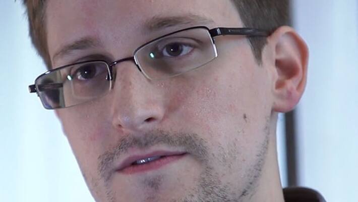 Vladimir Putin Grants Russian Citizenship To US Whistleblower Edward Snowden Vladimir Putin Grants Russian Citizenship To US Whistleblower Edward Snowden