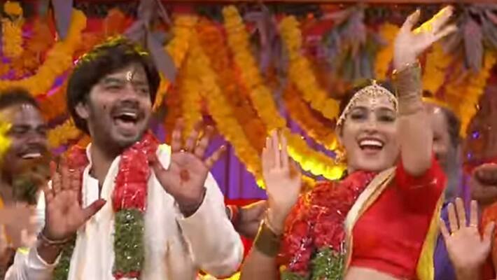 Sudheer Rashmi marraige video goes viral Sudheer Rashmi marraige video goes viral