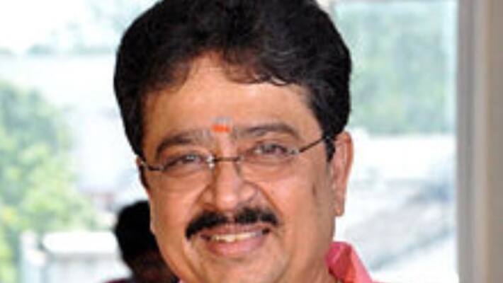 We apologize in court: Catch SV collector in contempt of national flag case. We apologize in court: Catch SV collector in contempt of national flag case.