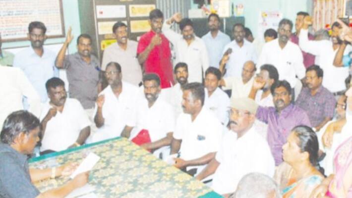 Fill vacancies with promotion - primary school teachers blockade ... Fill vacancies with promotion - primary school teachers blockade ...