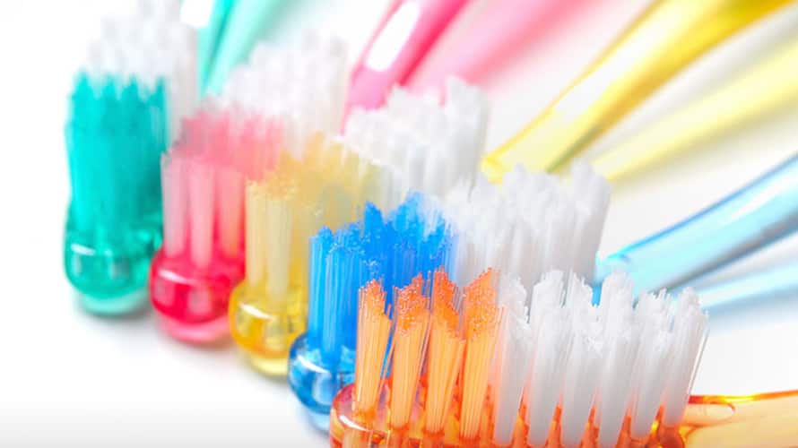 This simple hack is all you need to revive an old toothbrush