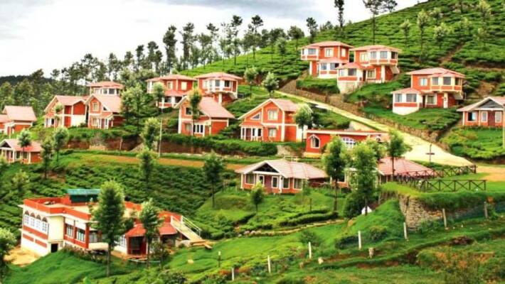 Nilgiris and Ooty opens for tourists after four months Nilgiris and Ooty opens for tourists after four months