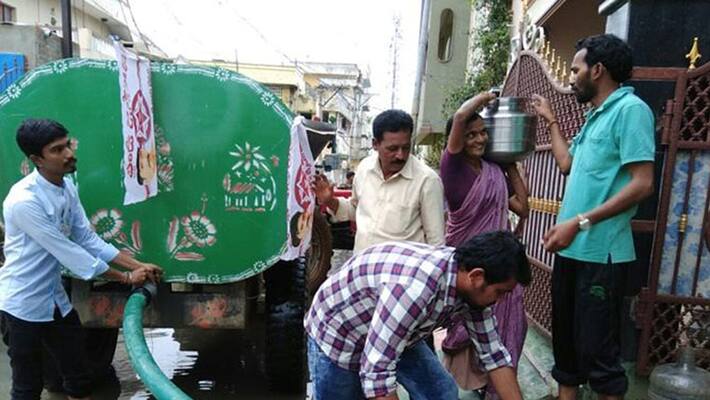 janasena supplies drinking water to people in Nellore district janasena supplies drinking water to people in Nellore district