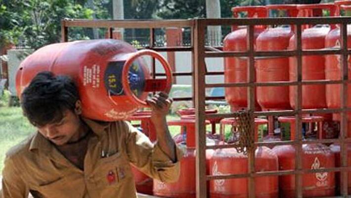 Indane LPG refill booking through FB Twitter launched Indane LPG refill booking through FB Twitter launched
