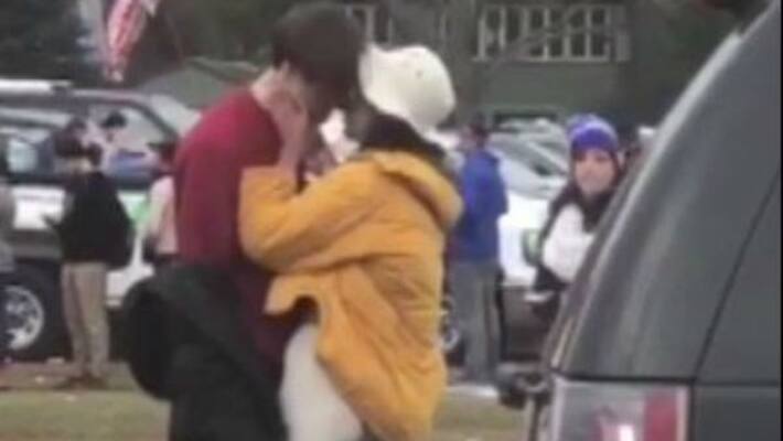 Obama daughter kisses young people Obama daughter kisses young people