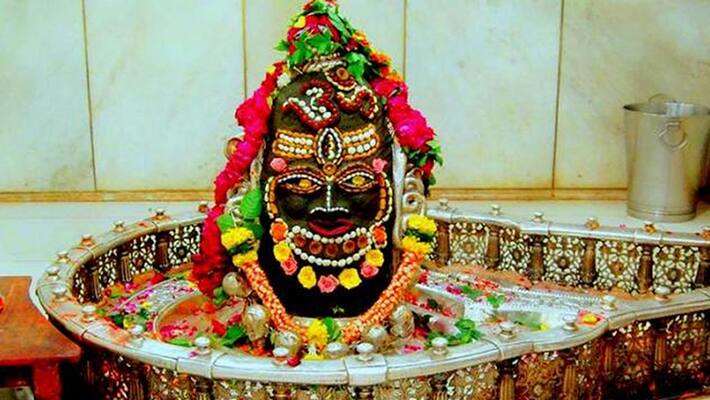 Mumbai Muslim man held trying to enter Madhya Pradesh Mahakal temple as Hindu pod Mumbai Muslim man held trying to enter Madhya Pradesh Mahakal temple as Hindu pod
