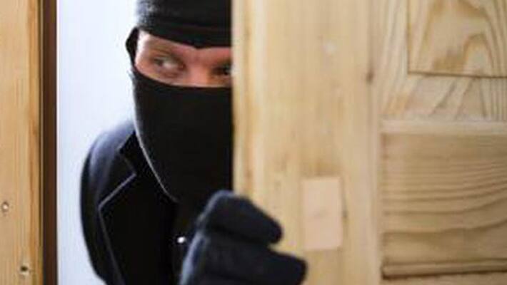 mobile theft case turns love story mobile theft case turns love story