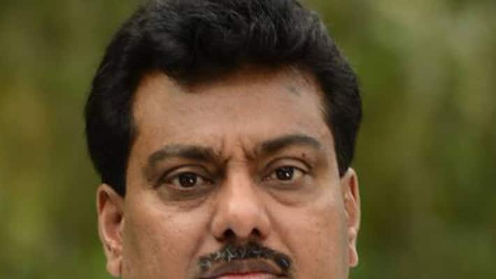 Siddalinag Swamiji Slams MB Patil Siddalinag Swamiji Slams MB Patil