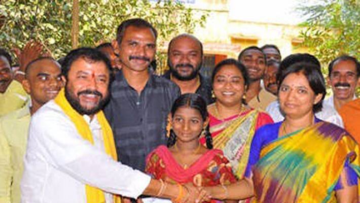 MLA chintamaneni and MRO vanajakshi are friends now MLA chintamaneni and MRO vanajakshi are friends now