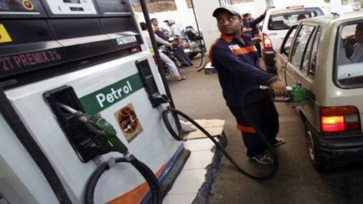 Safety tips for oil refilling in petrol pumps Safety tips for oil refilling in petrol pumps