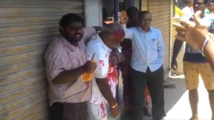 young man has threatened to scream an old man to ask her young girl at Poonamallee young man has threatened to scream an old man to ask her young girl at Poonamallee